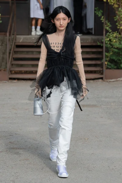 Look 5